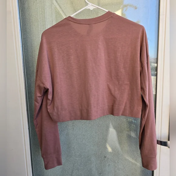 Vuori Women's Dusty Rose Button-Down Shirt - Picture 4 of 7